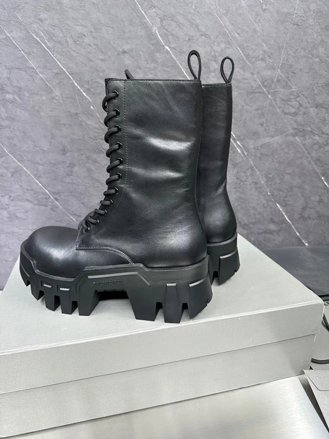 Balenciaga Leather Shoes Bulldozer Derby product detail image 8