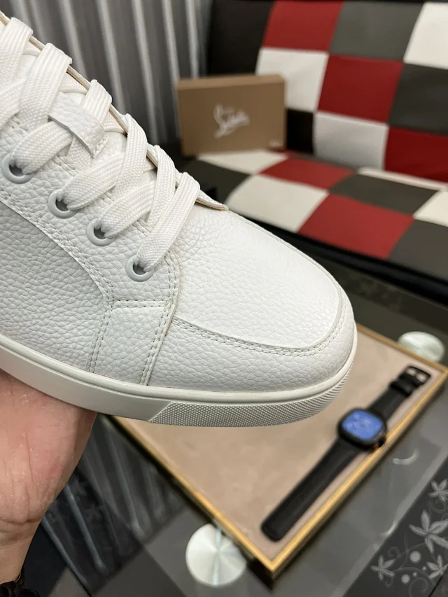 Christian Louboutin Sneakers Louis Junior Spikes low-top product detail image 25