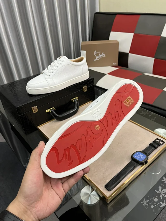 Christian Louboutin Sneakers Louis Junior Spikes low-top product detail image 21