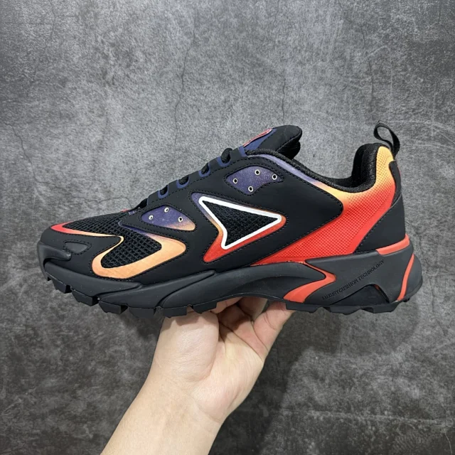 Louis Vuitton Sneakers LV Runner Tatic product detail image 12