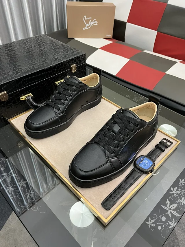 Christian Louboutin Sneakers Louis Junior Spikes low-top product detail image 12