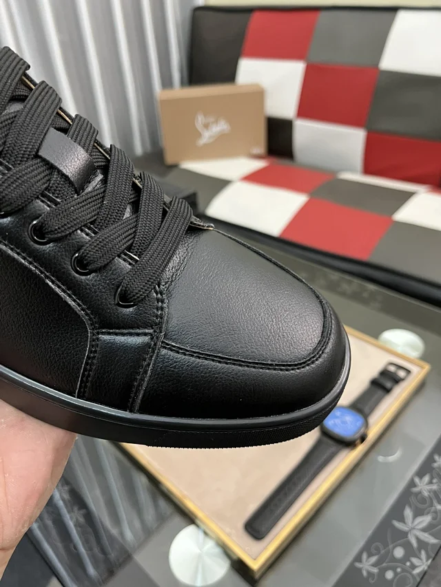 Christian Louboutin Sneakers Louis Junior Spikes low-top product detail image 16