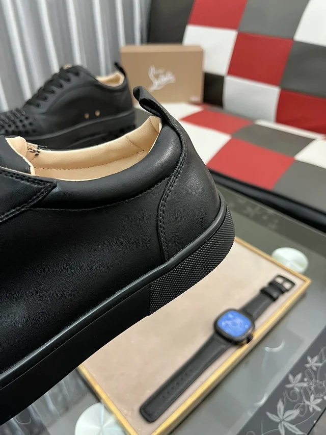Christian Louboutin Sneakers Louis Junior Spikes low-top product detail image 8