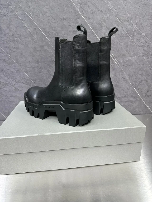 Balenciaga Leather Shoes Bulldozer Derby product detail image 5