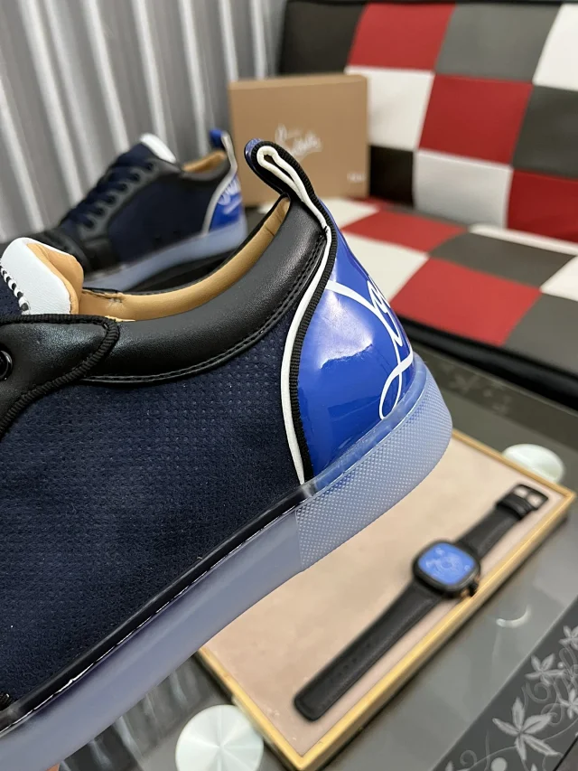 Christian Louboutin Sneakers Louis Junior Spikes low-top product detail image 80