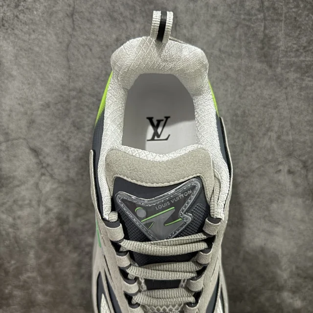 Louis Vuitton Sneakers LV Runner Tatic product detail image 23