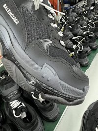 Balenciaga Triple S — seller photo 5