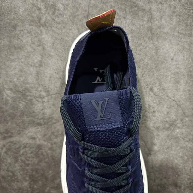 Louis Vuitton Sneakers LV Runner Tatic product detail image 59