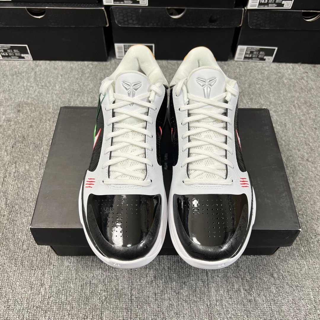 Nike Sneakers Kobe 5 Basketball image 3