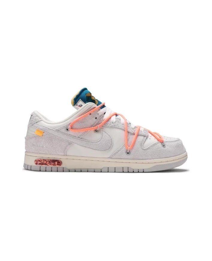 Nike Sneakers Dunk Low x Off-White with exposed lace overlay — Lot 19