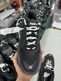Balenciaga Triple S — seller photo 3