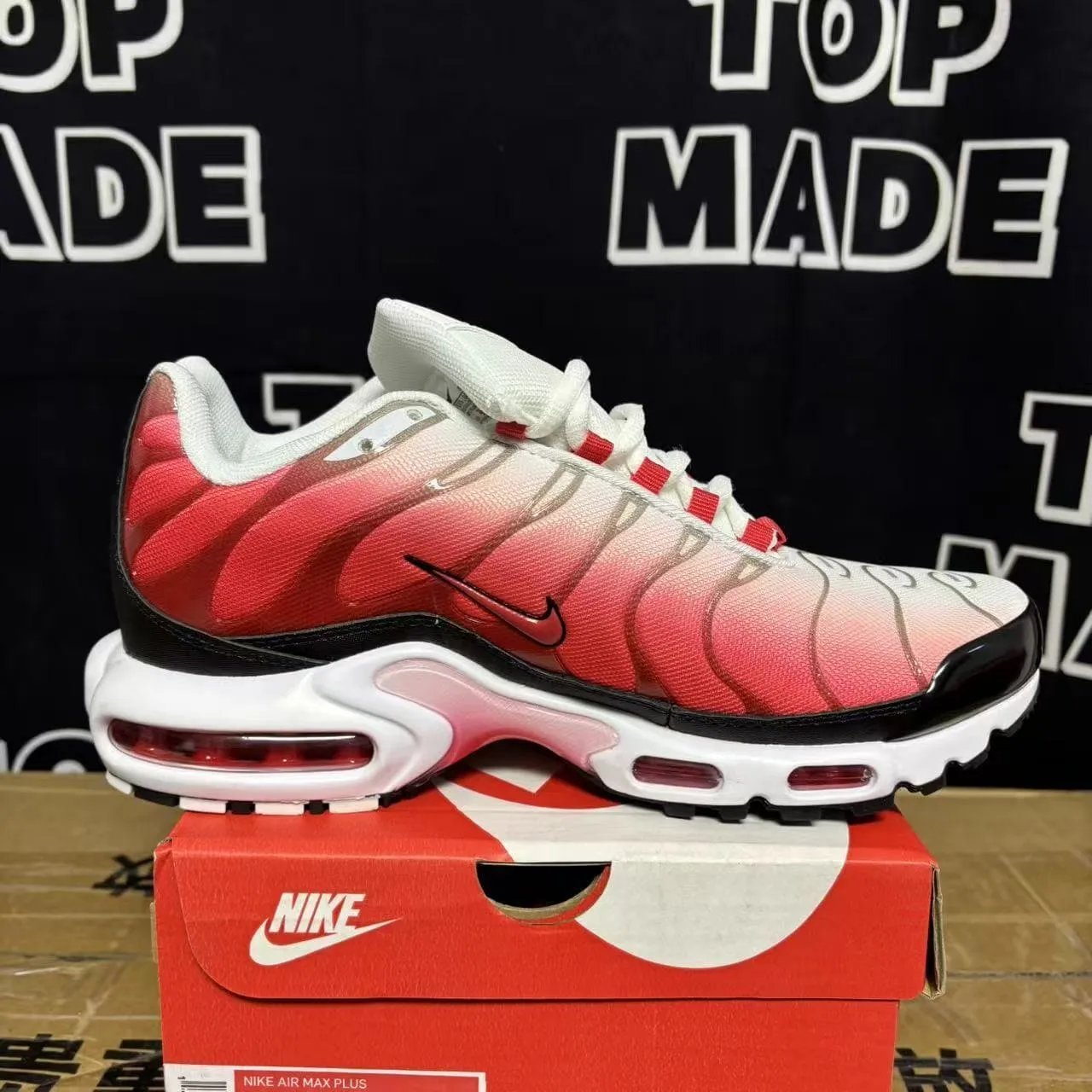 Gym Red