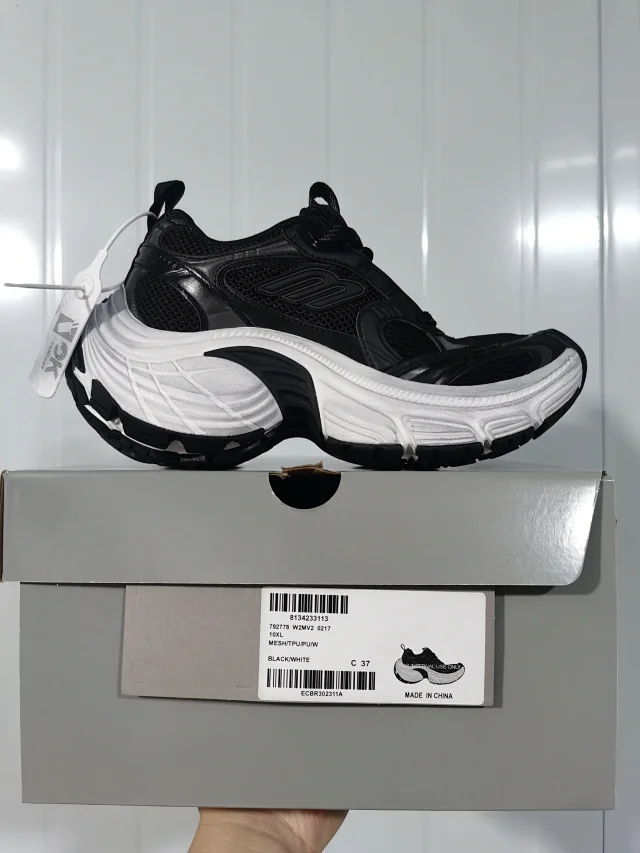 Balenciaga 6XL / 10XL product detail image 17