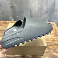 Yeezy Slide — seller photo 5
