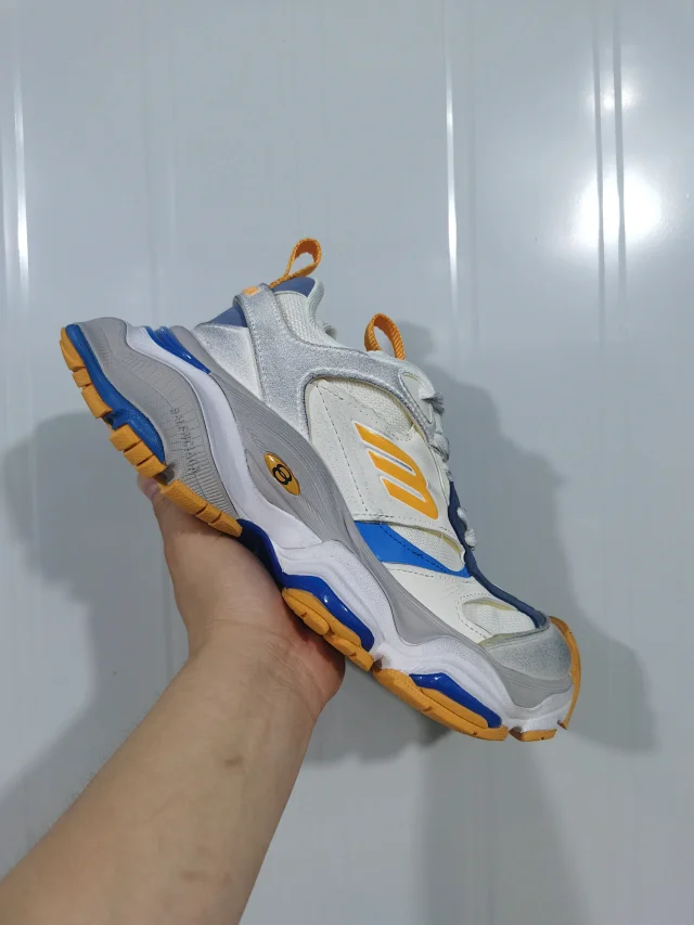 Balenciaga Sneakers Cargo Sneaker product detail image 42