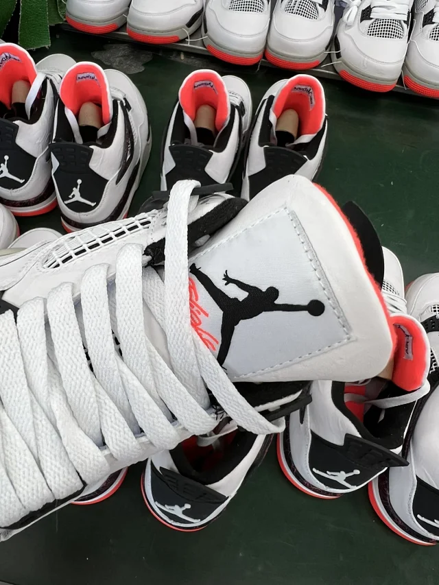 Jordan Sneakers Air 4 product detail image 10