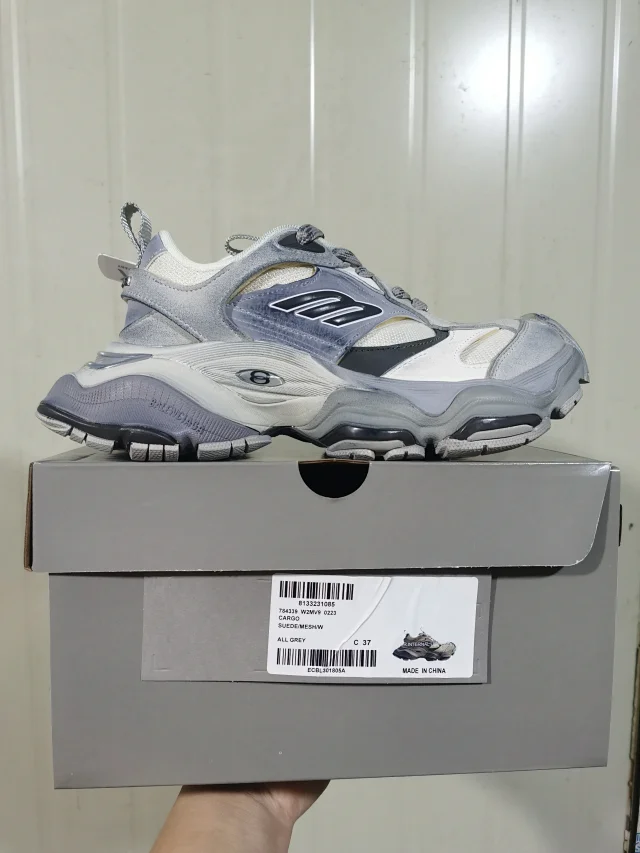 Balenciaga Sneakers Cargo Sneaker product detail image 32