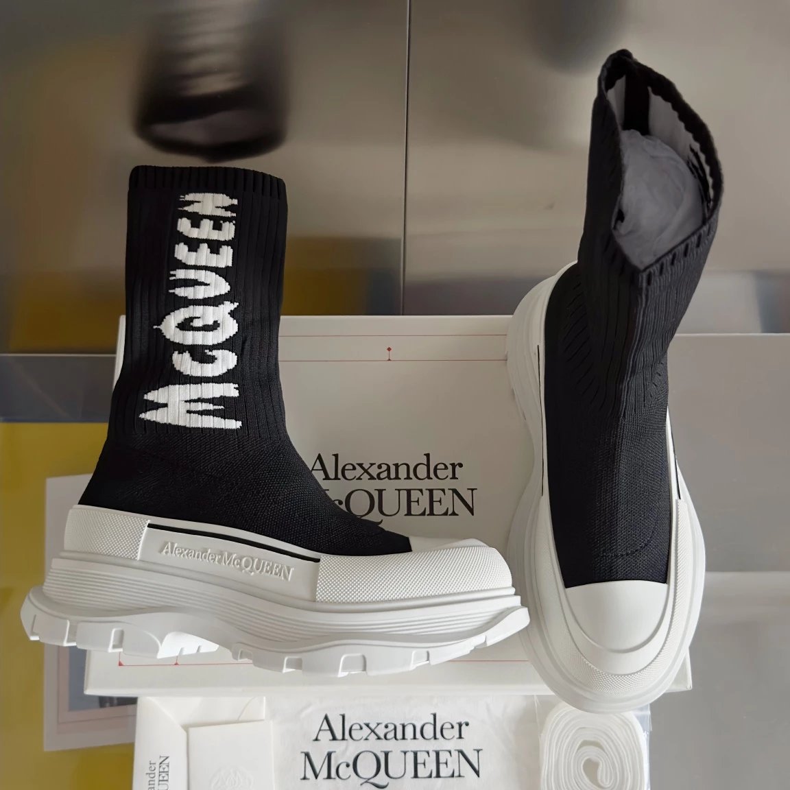 Alexander McQueen Boots Tread Slick platform Chelsea image 6