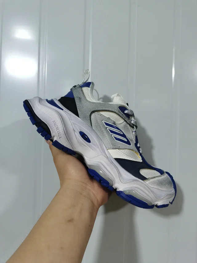 Balenciaga Sneakers Cargo Sneaker product detail image 45