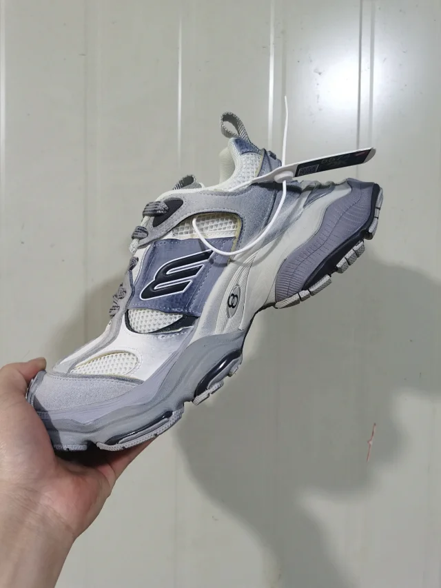 Balenciaga Sneakers Cargo Sneaker product detail image 34