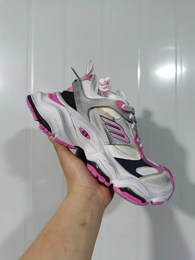 Balenciaga Sneakers Cargo Sneaker product detail image 24