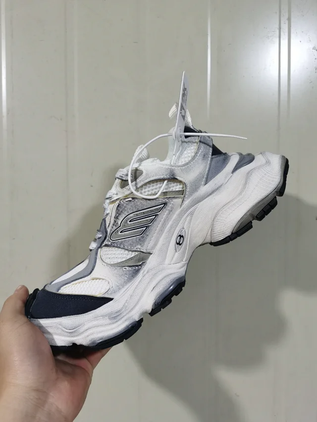 Balenciaga Sneakers Cargo Sneaker product detail image 13