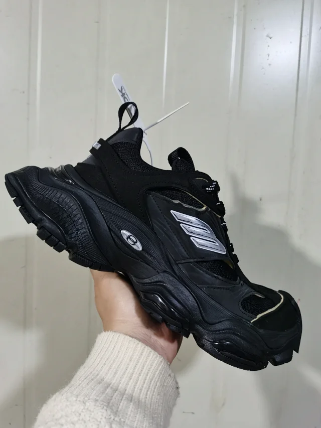 Balenciaga Sneakers Cargo Sneaker product detail image 27