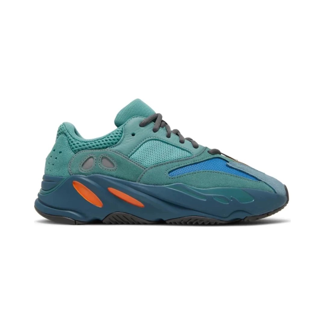 Yeezy 700 Faded Azure foto 5