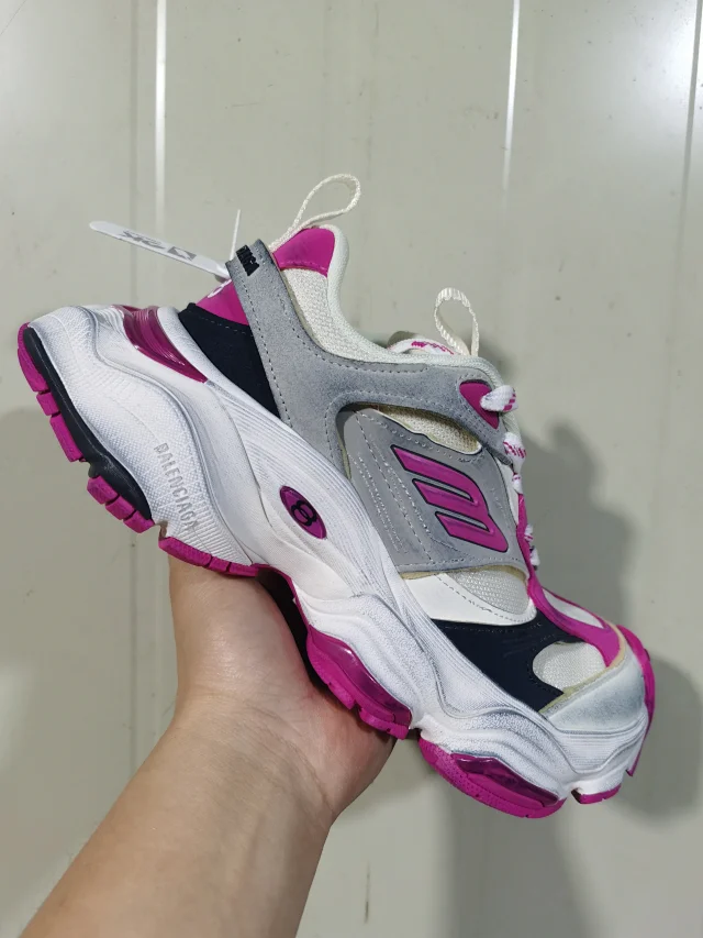 Balenciaga Sneakers Cargo Sneaker product detail image 48