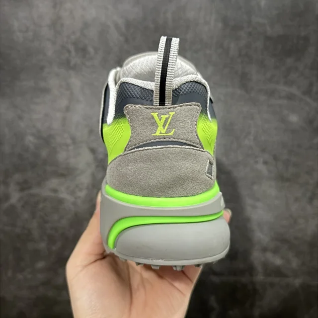 Louis Vuitton Sneakers LV Runner Tatic product detail image 26