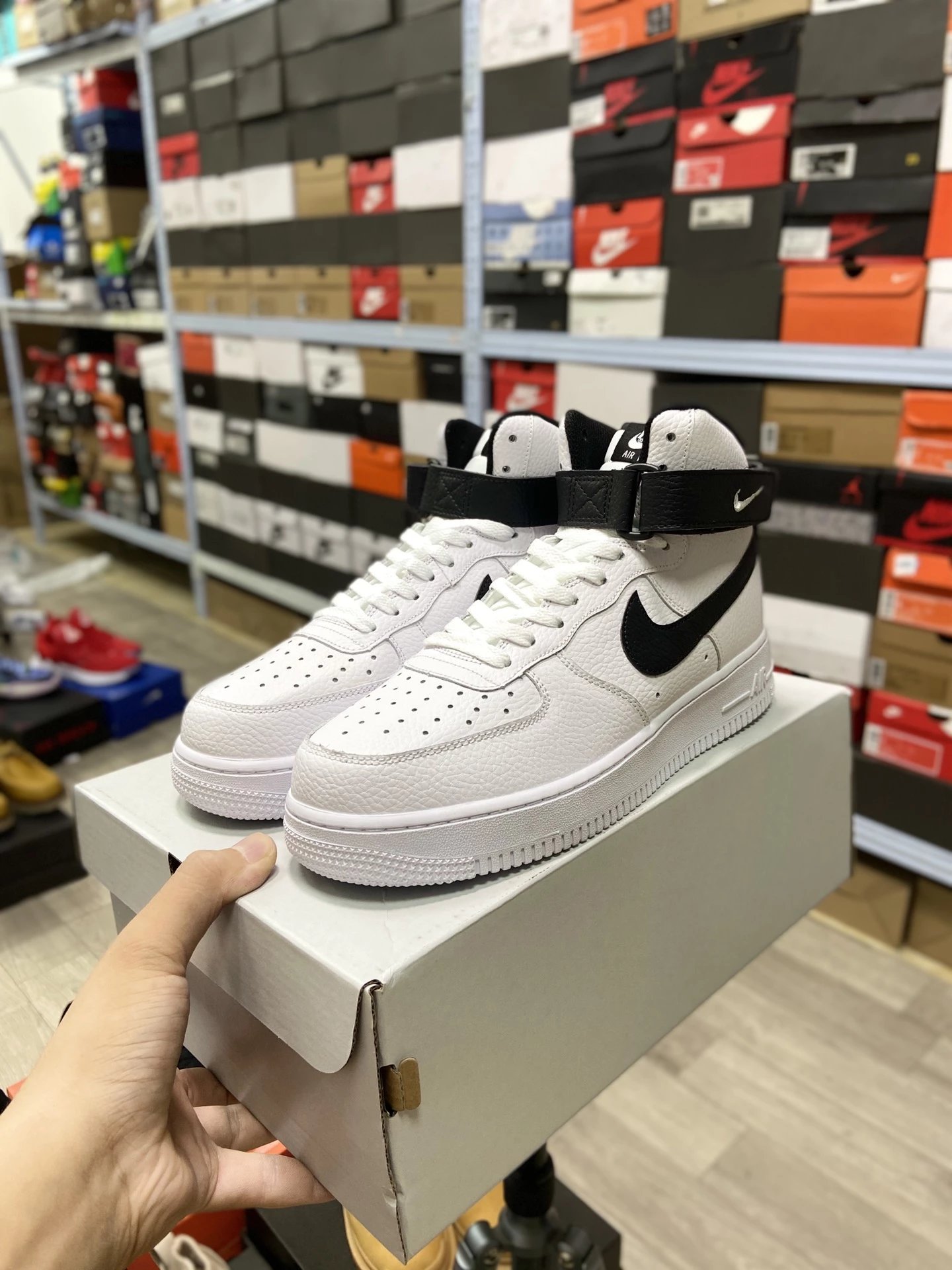 Nike Sneakers Air Force 1 High image 2
