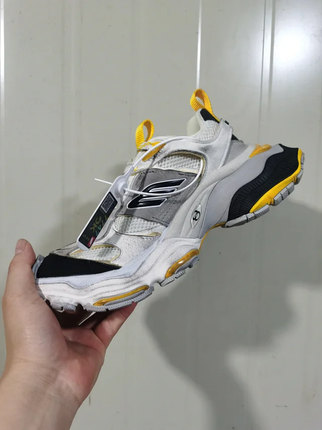 Balenciaga Sneakers Cargo Sneaker product detail image 31