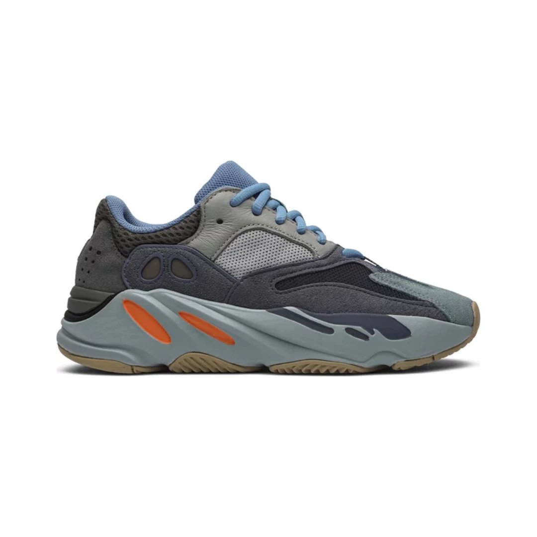 Yeezy 700 Faded Azure foto 3