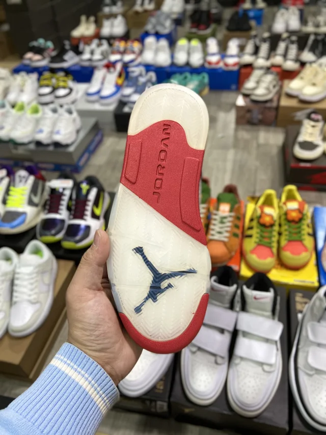 Jordan Sneakers Air 5 product detail image 54