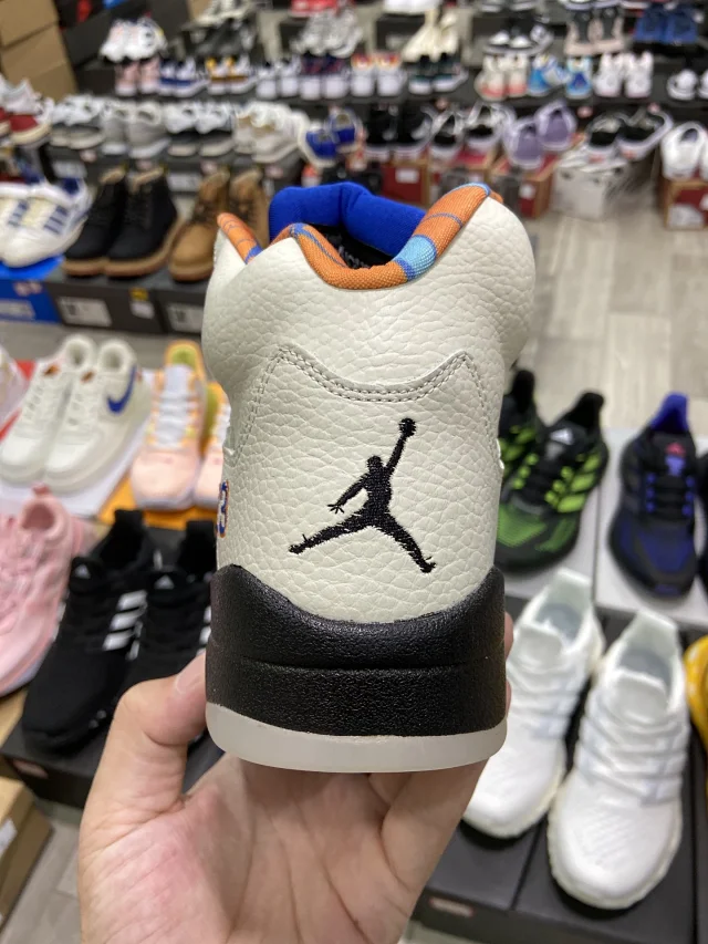 Jordan Sneakers Air 5 product detail image 48