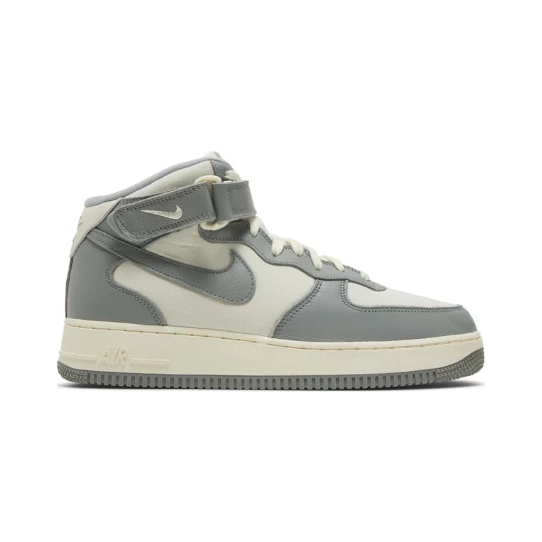 Nike Sneakers Air Force 1 Mid — Mica Green