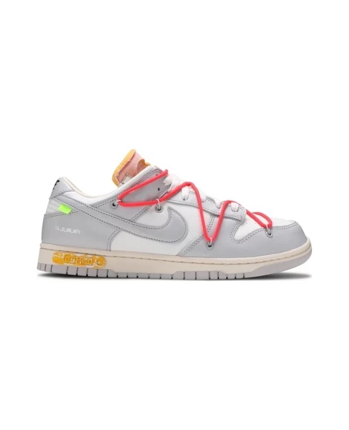 Nike Sneakers Dunk Low x Off-White with exposed lace overlay — Lot 06