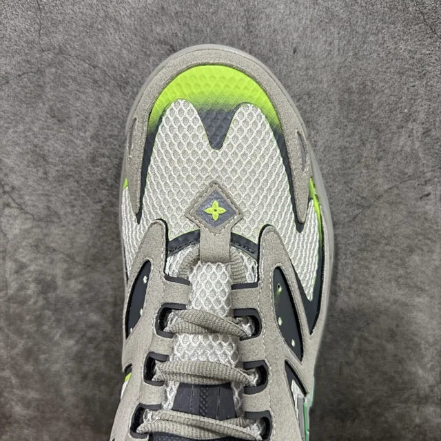 Louis Vuitton Sneakers LV Runner Tatic product detail image 22