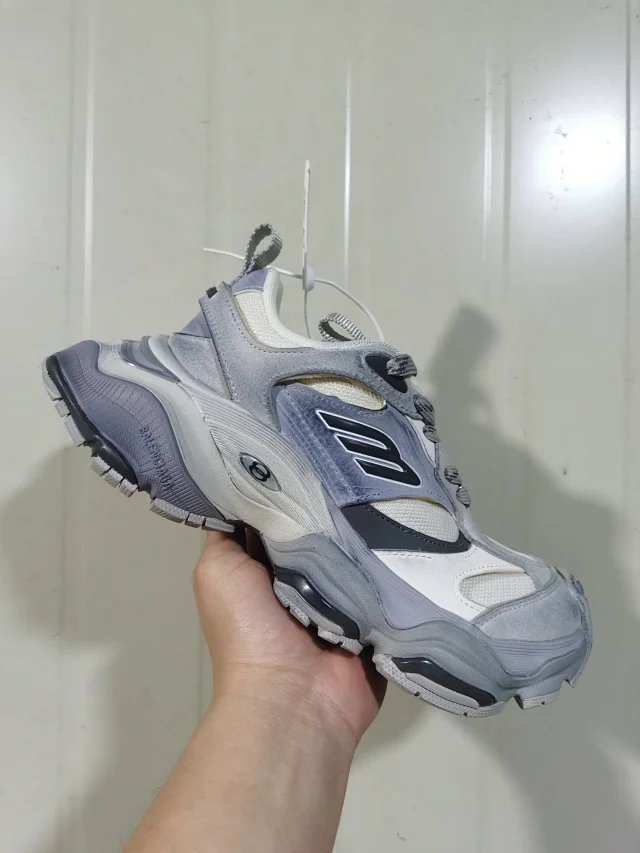 Balenciaga Sneakers Cargo Sneaker product detail image 33