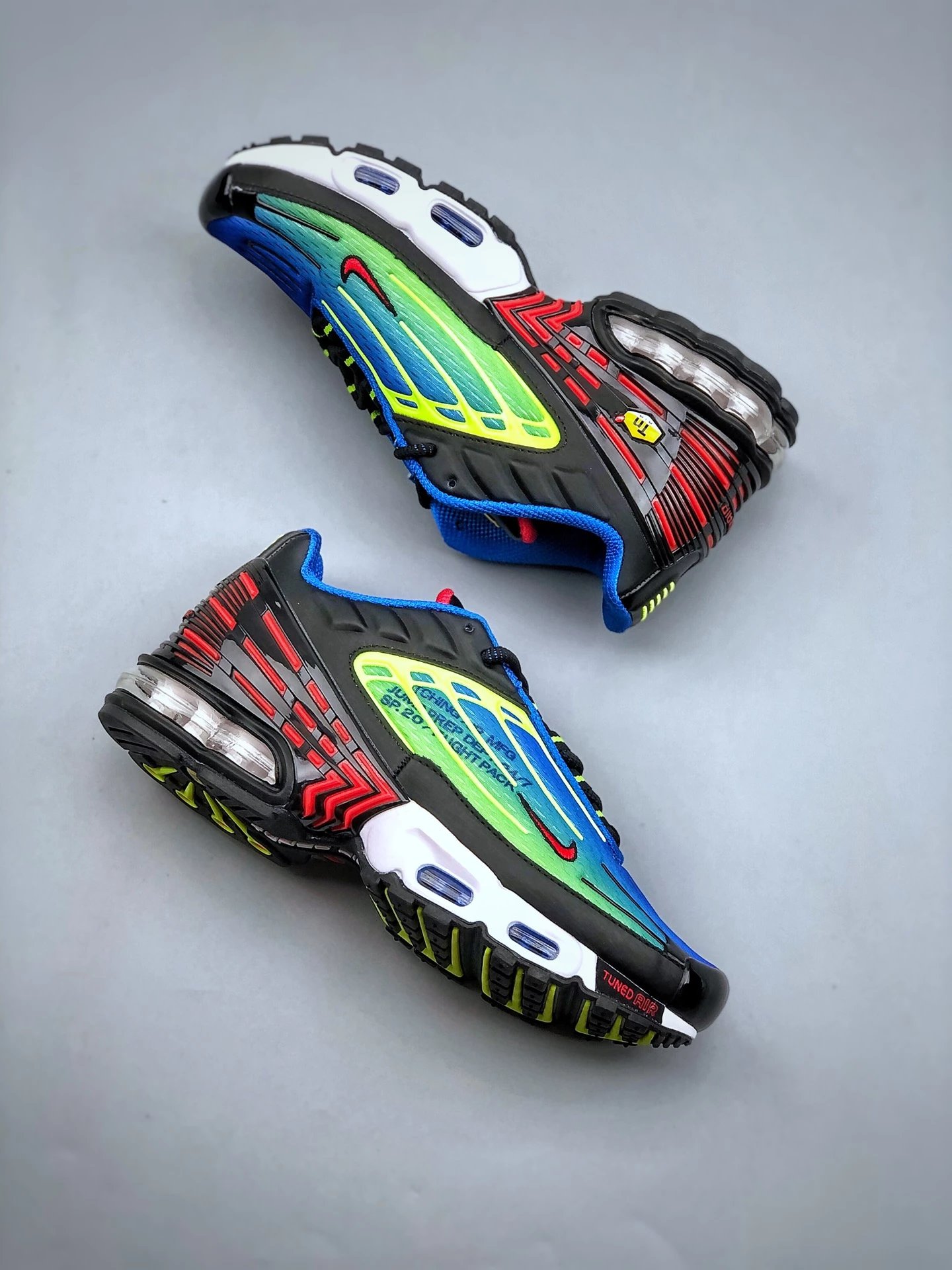 Nike Air Max Backpack - Stylish and Durable School Bag for Men and Women