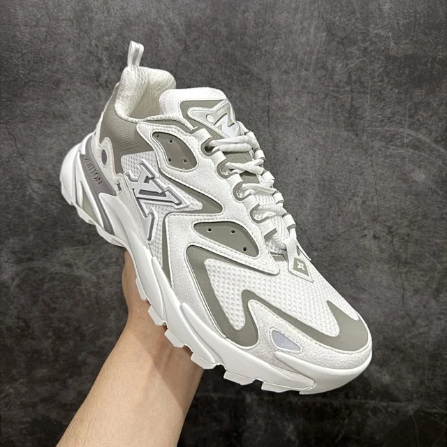 Louis Vuitton Sneakers LV Runner Tatic product detail image 29