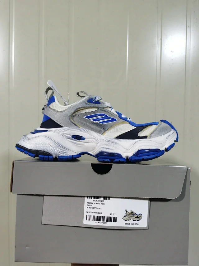 Balenciaga Sneakers Cargo Sneaker product detail image 17