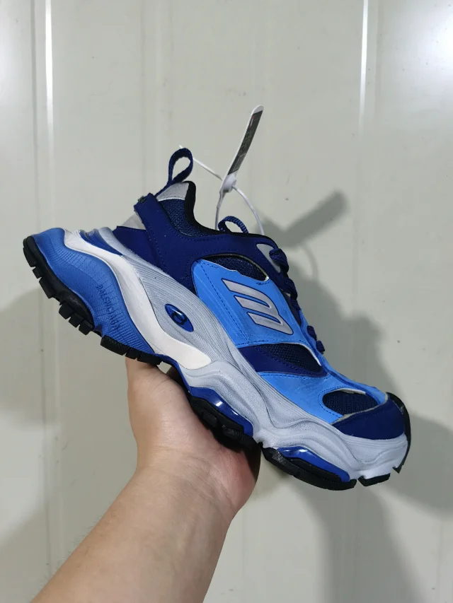 Balenciaga Sneakers Cargo Sneaker product detail image 39