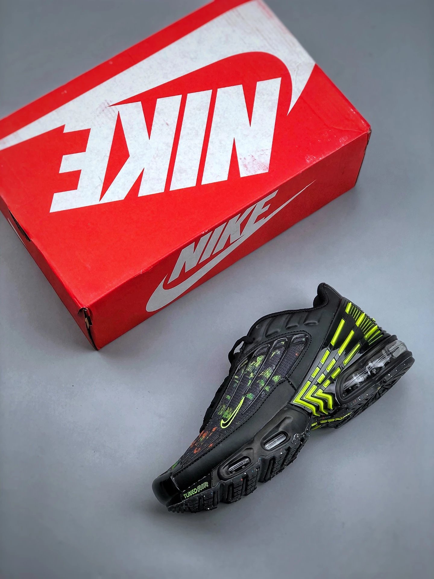 Nike Air Max Backpack - Stylish and Durable School Bag for Men and Women