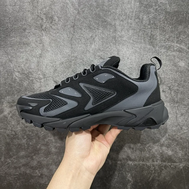 Louis Vuitton Sneakers LV Runner Tatic product detail image 39