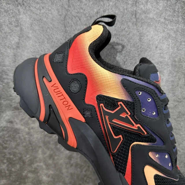 Louis Vuitton Sneakers LV Runner Tatic product detail image 16
