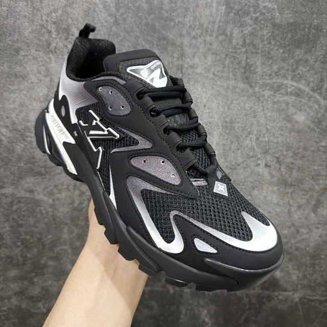 Louis Vuitton Sneakers LV Runner Tatic product detail image 47