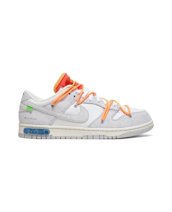 Nike Sneakers Dunk Low x Off-White with exposed lace overlay — Lot 31