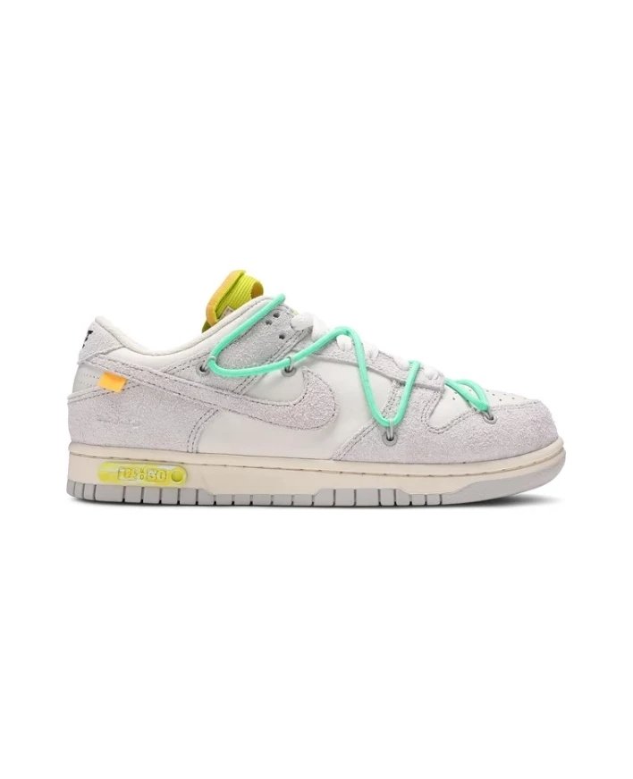Nike Sneakers Dunk Low x Off-White with exposed lace overlay — Lot 14