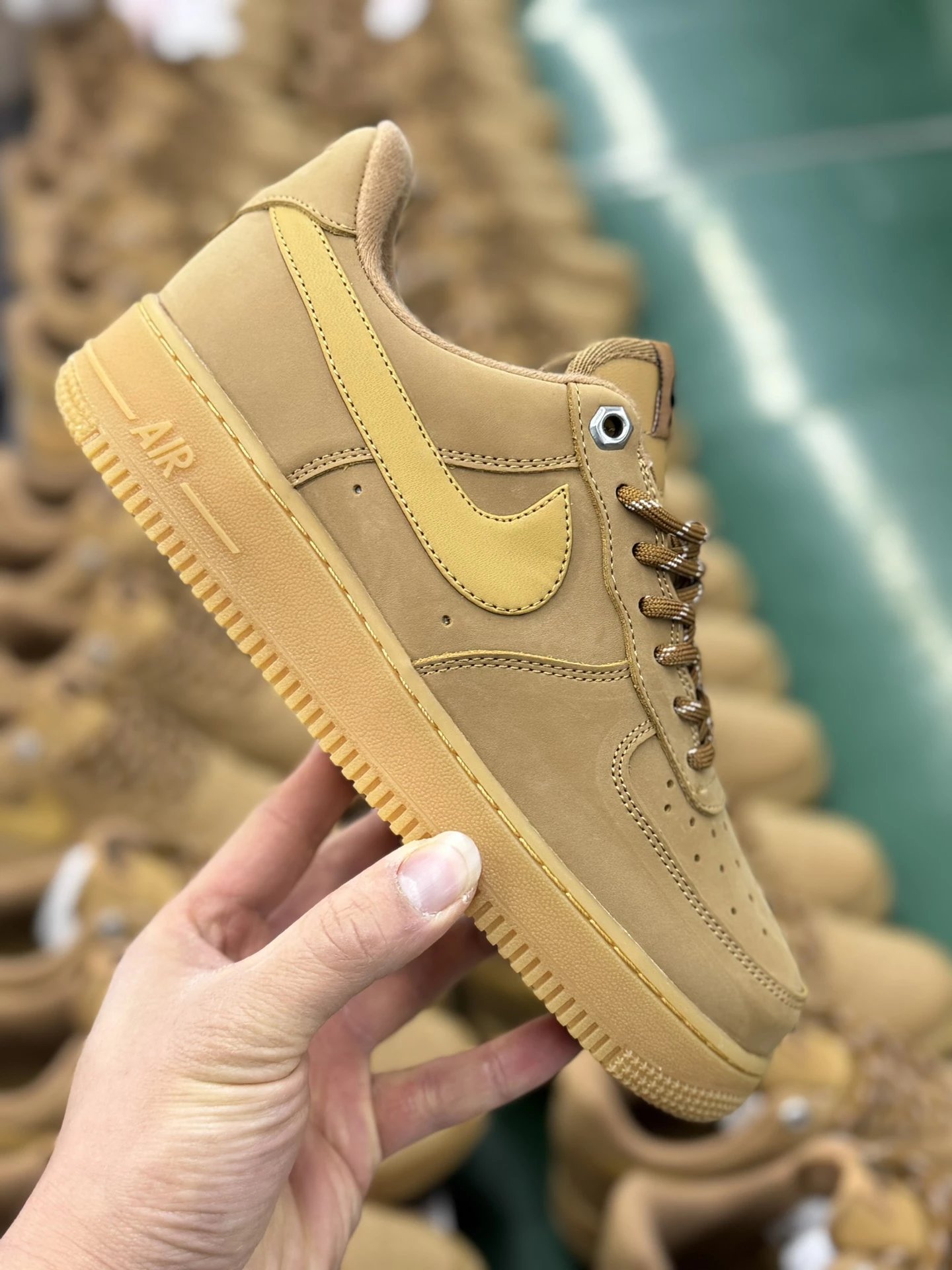 ir orce 1 Low 3 2